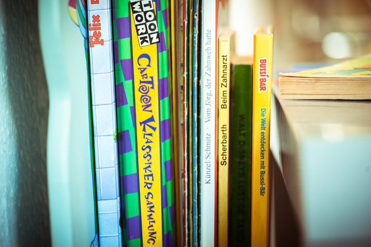 Kinderbücher im Spielbereich der Praxis